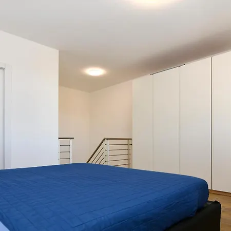 Fond. Prada-ieo Elegante Con Apartmán *