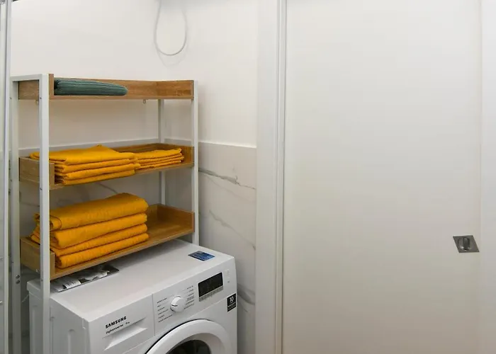 Fond. Prada-ieo Elegante Con Apartmán
